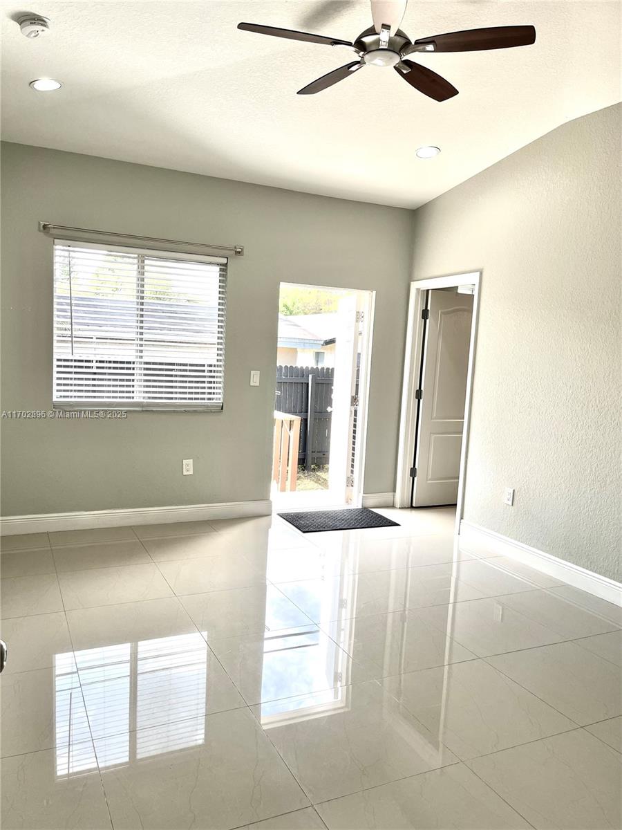 1125 NW 2nd Ave # 0
