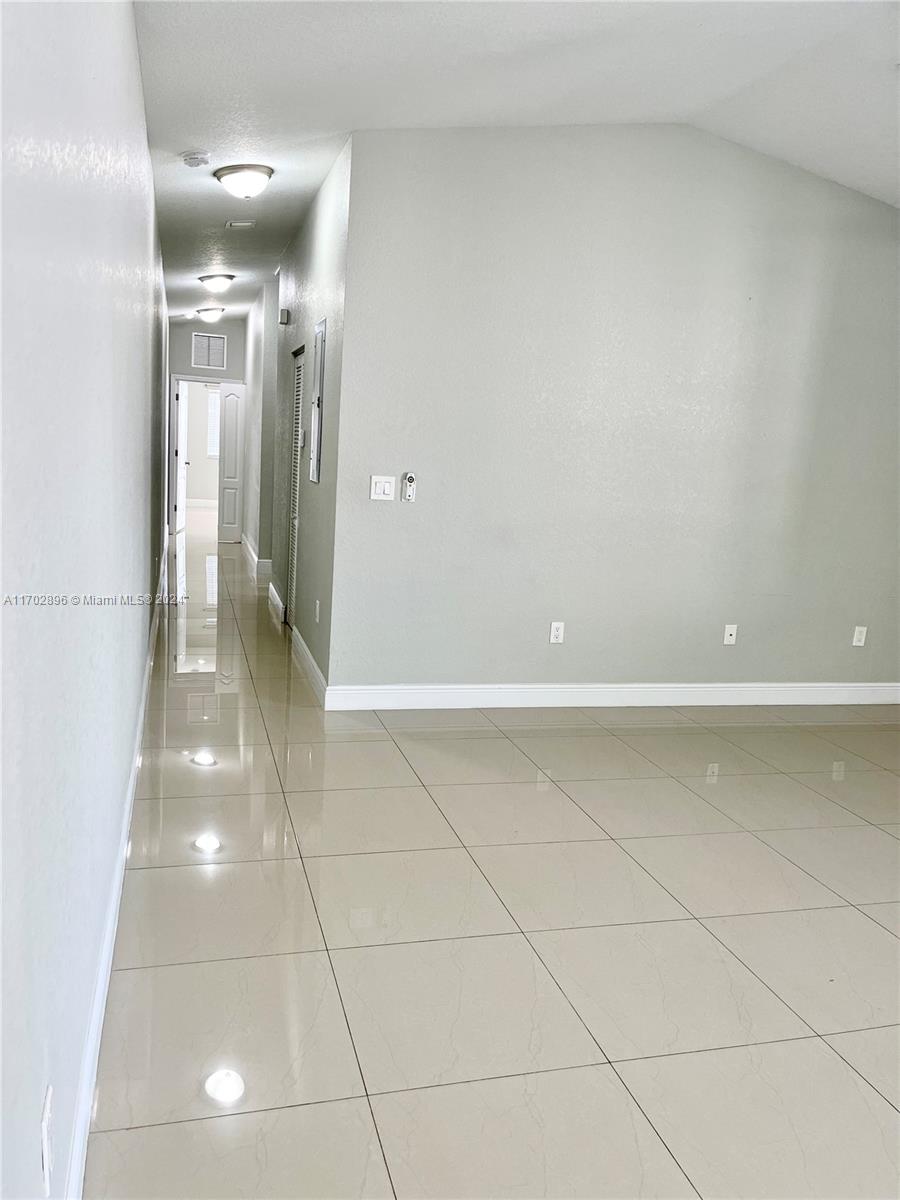 1125 NW 2nd Ave # 0