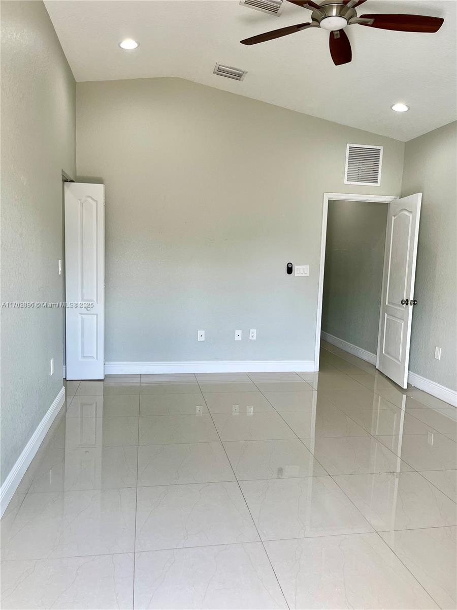 1125 NW 2nd Ave # 0