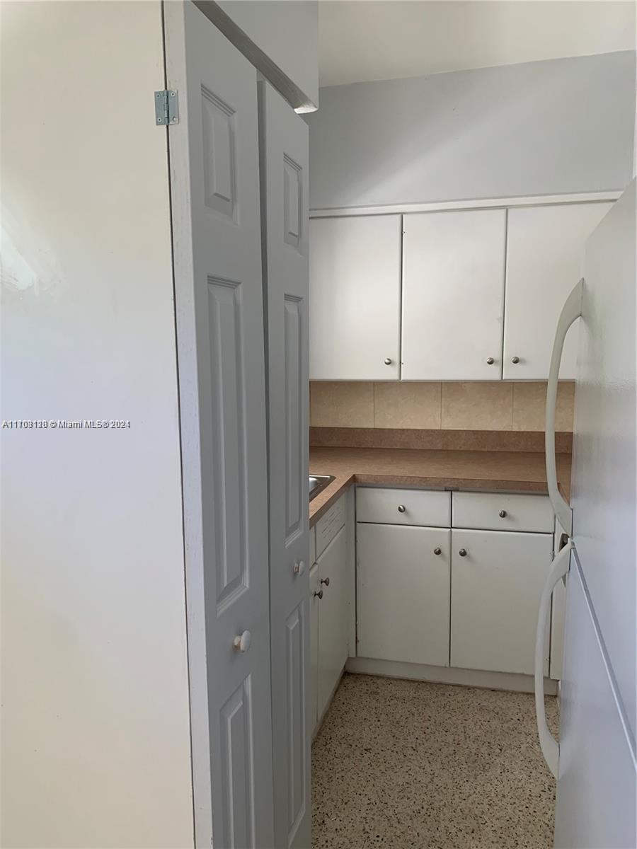 41 SE 13th St Unit: front