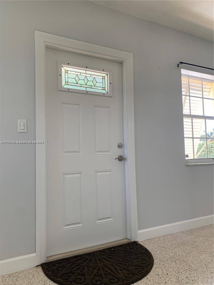 41 SE 13th St Unit: front