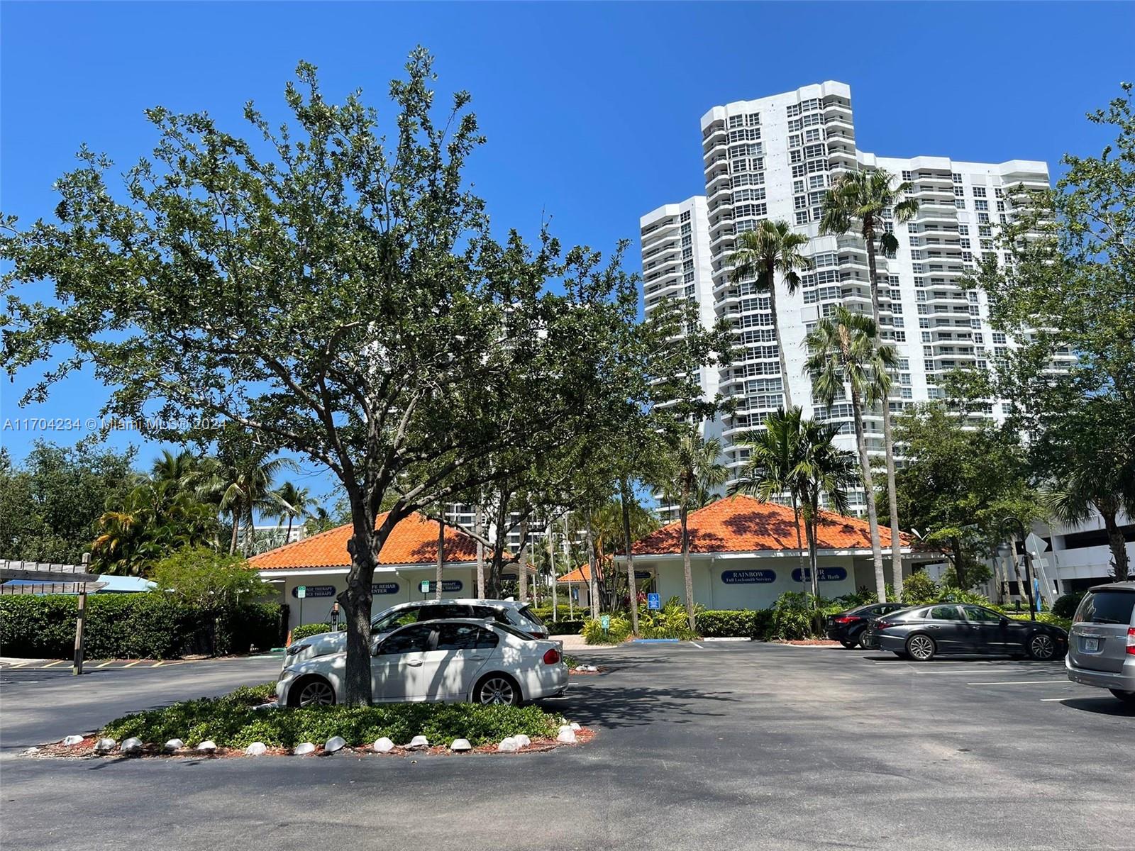 3600 Mystic Pointe Dr # 1910