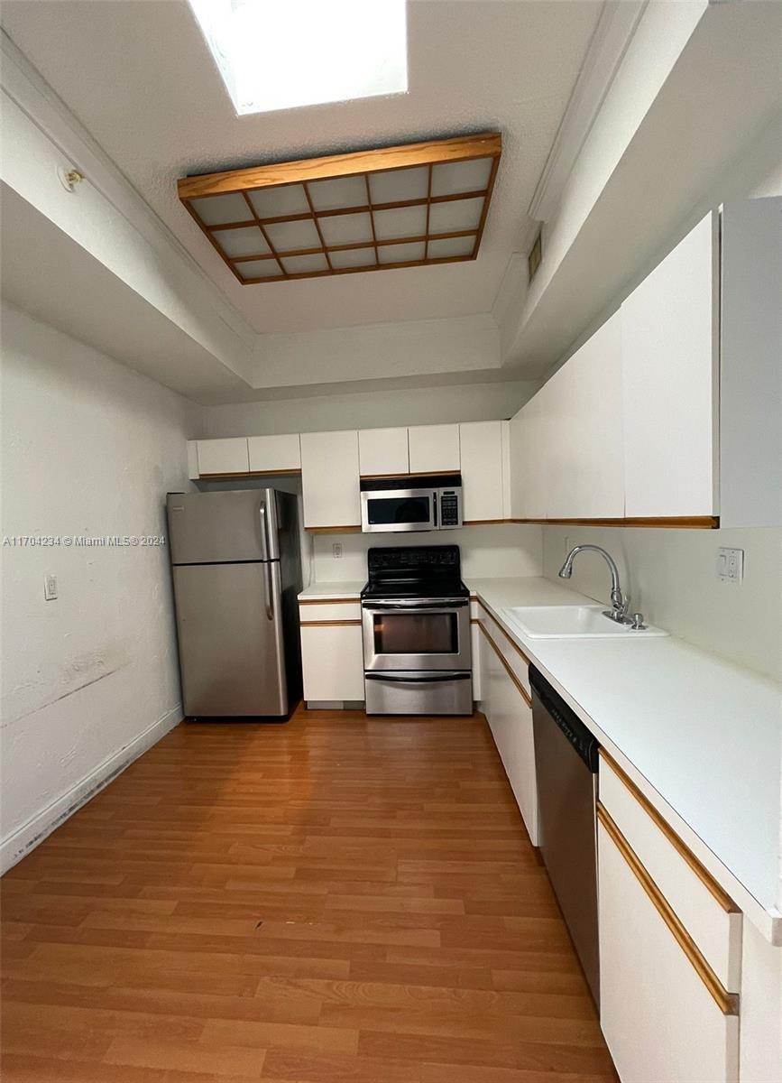 3600 Mystic Pointe Dr # 1910