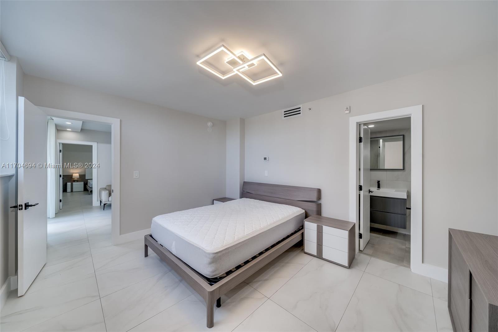 3001 S Ocean Dr # 841