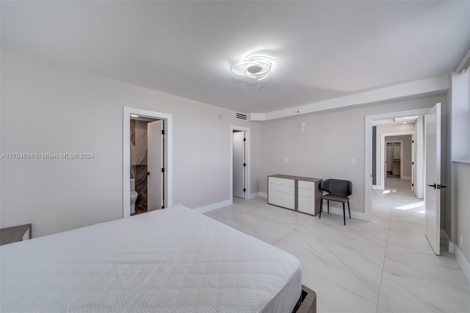 3001 S Ocean Dr # 841