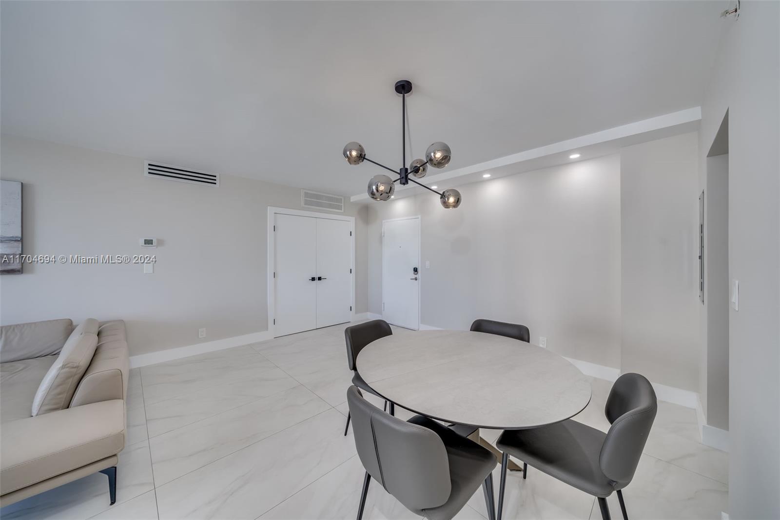 3001 S Ocean Dr # 841