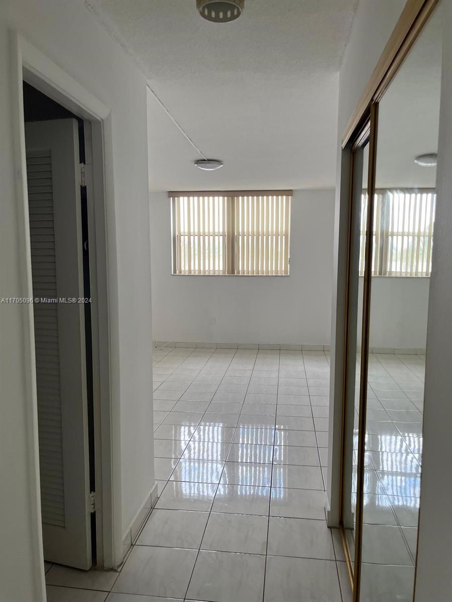 1075 NE Miami Gardens Dr Unit: 205