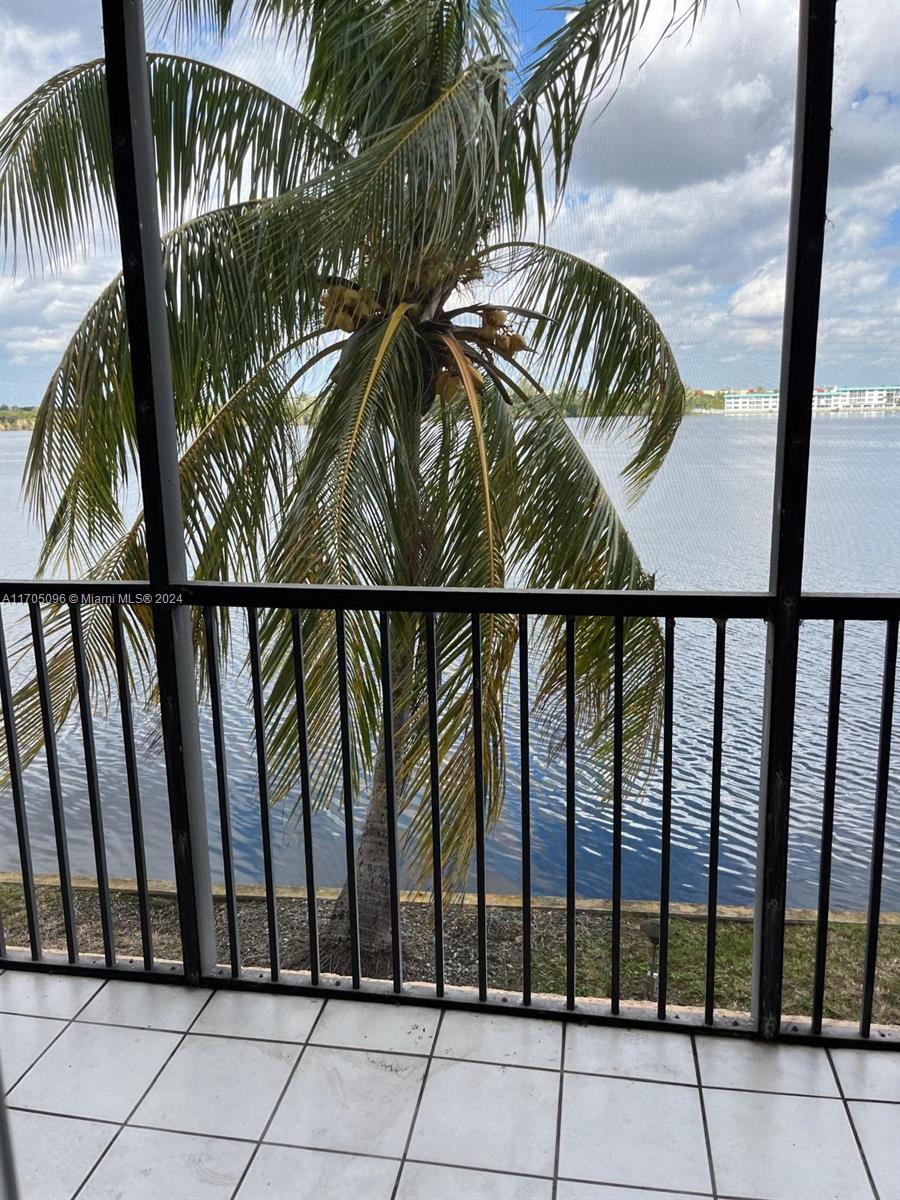 1075 NE Miami Gardens Dr Unit: 205