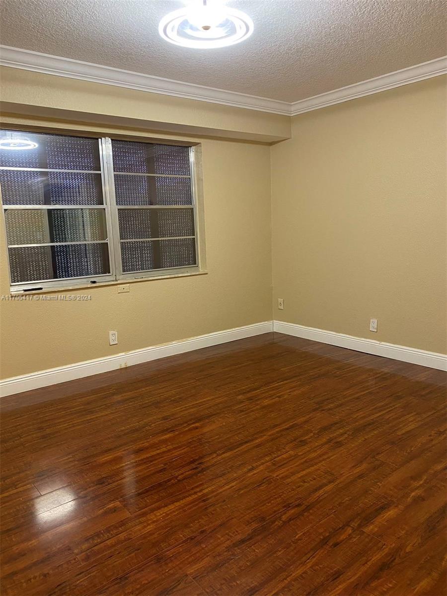 3100 W Rolling Hills Cir # 407