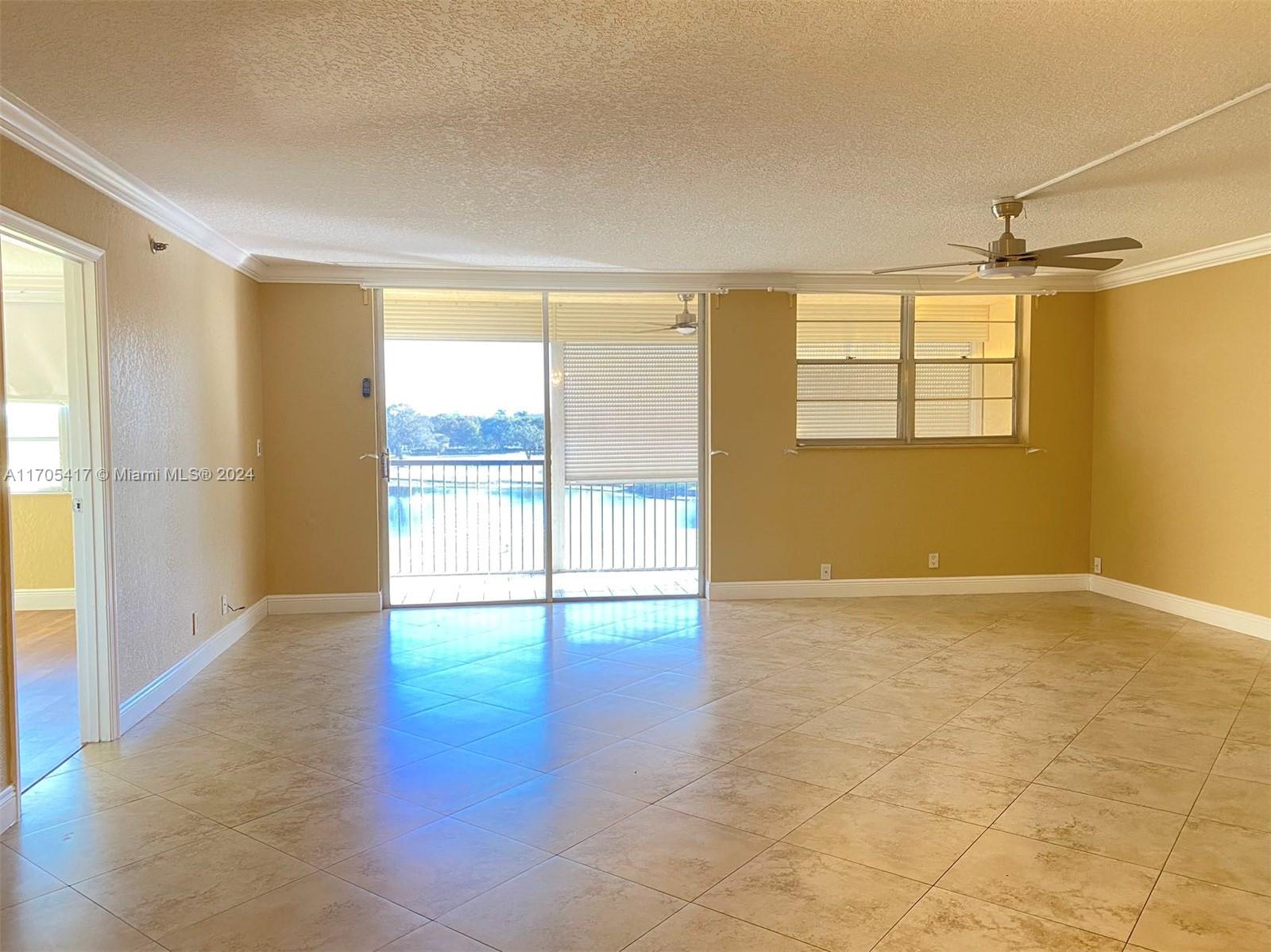 3100 W Rolling Hills Cir # 407