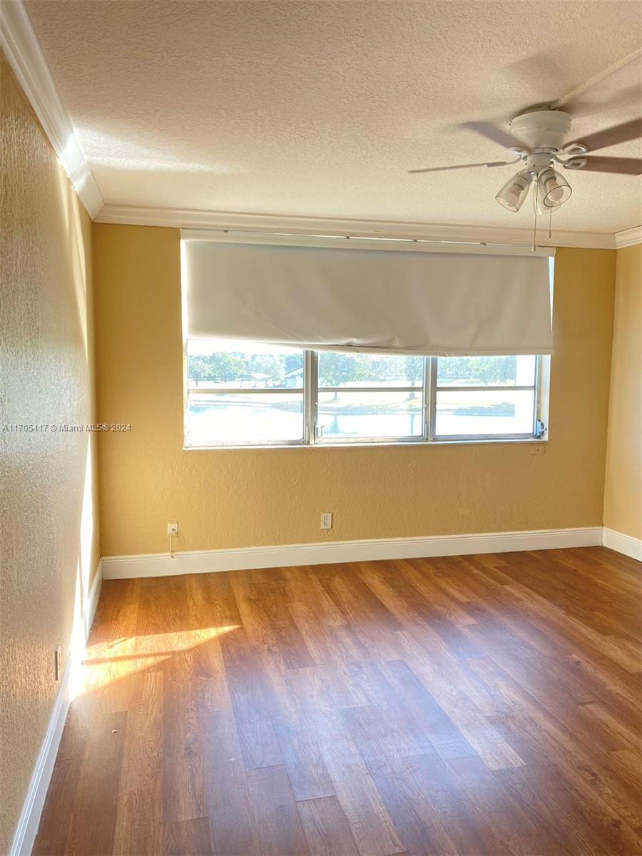 3100 W Rolling Hills Cir # 407