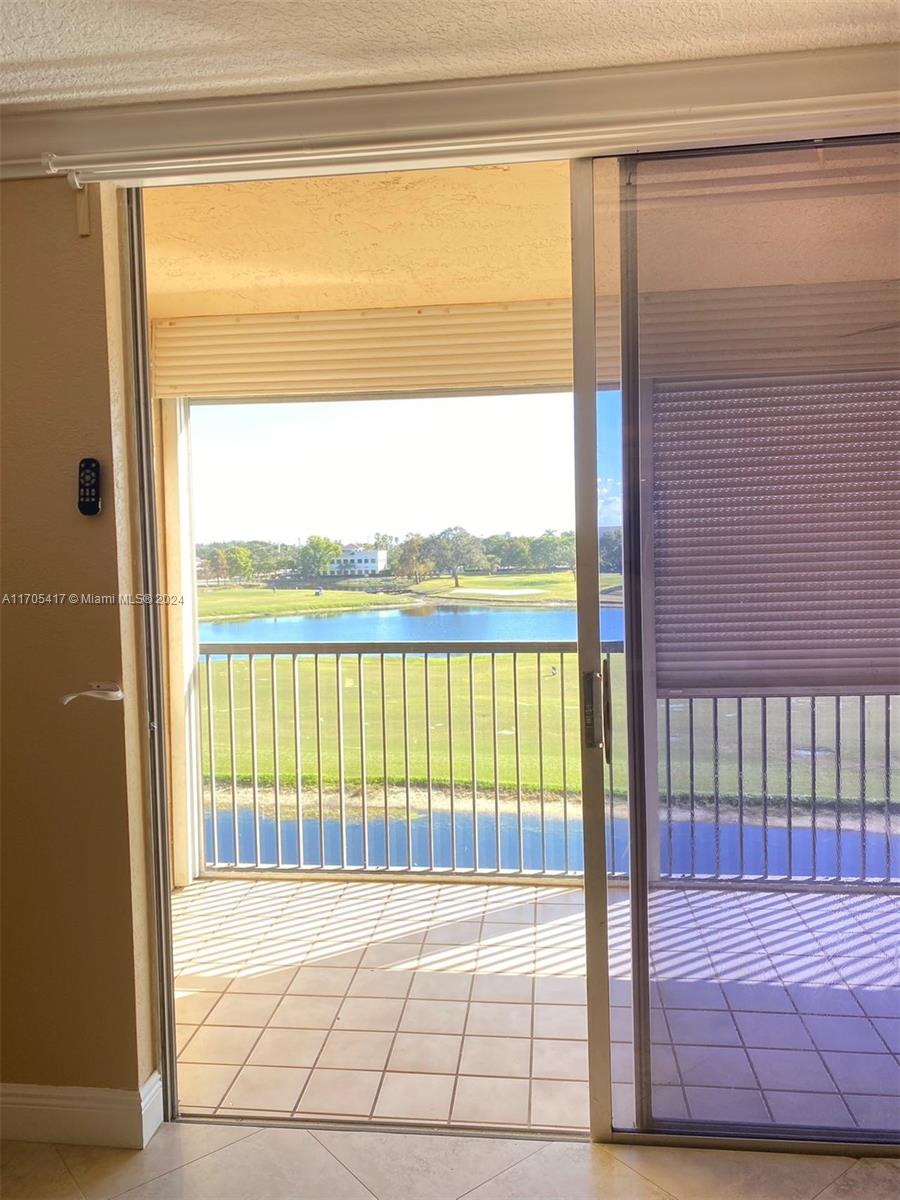 3100 W Rolling Hills Cir # 407