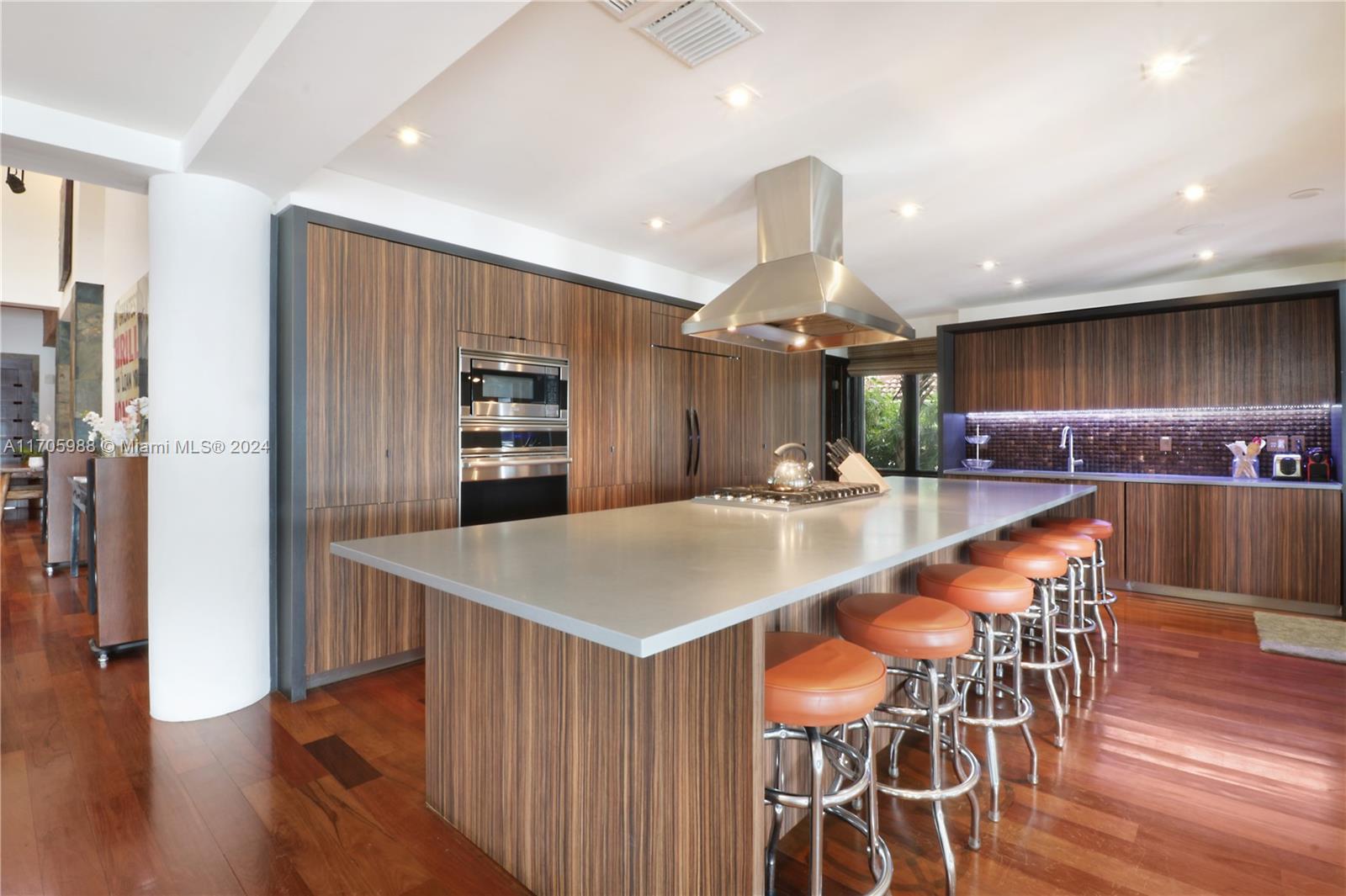 14 W San Marino Dr