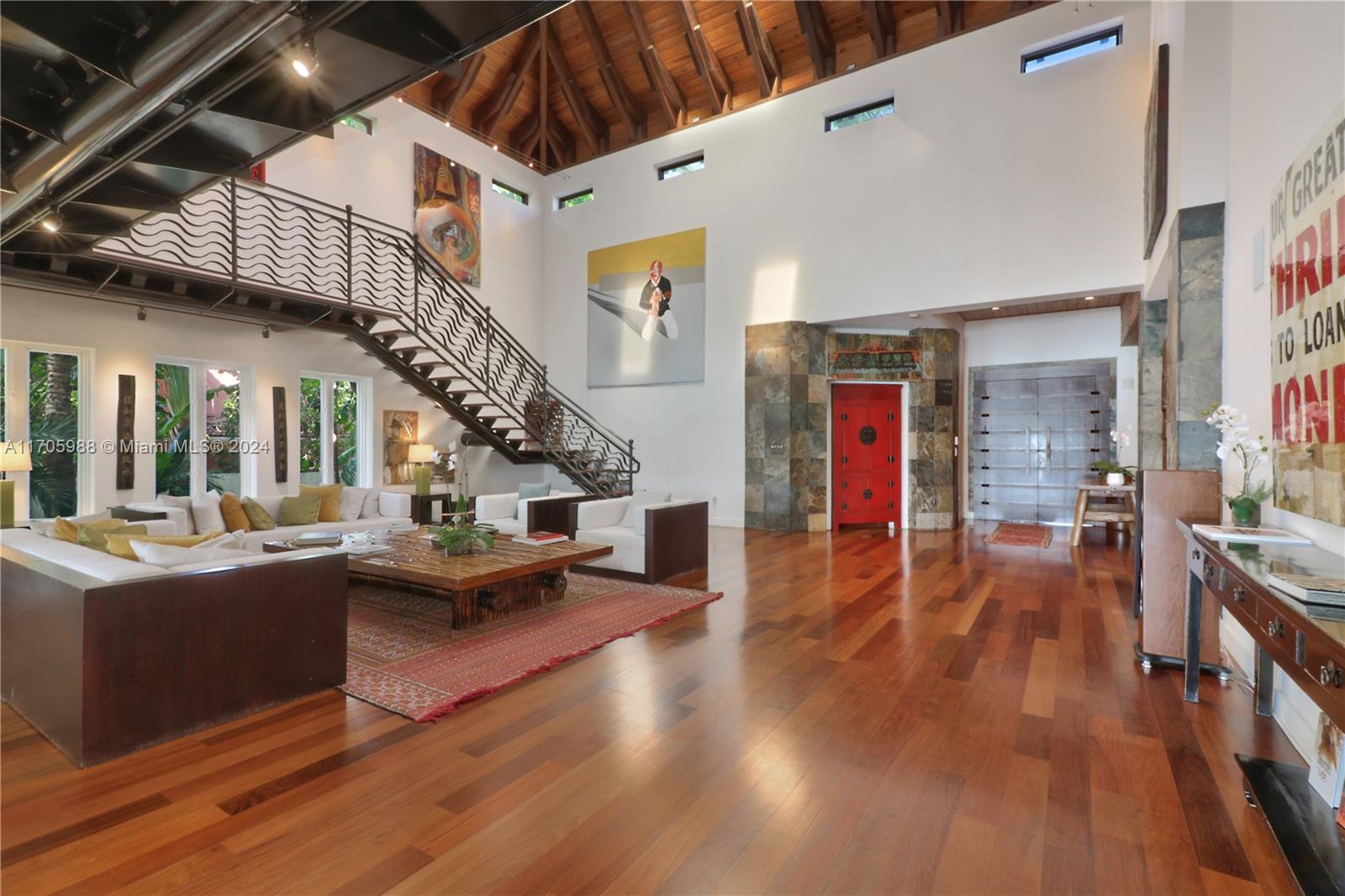 14 W San Marino Dr