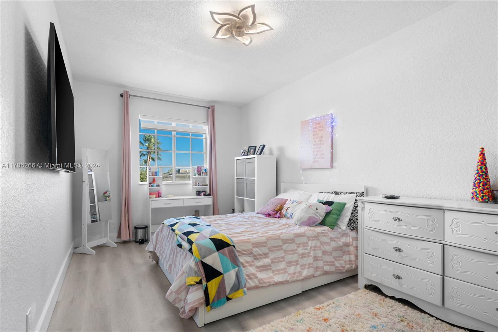 3606 NW 13th St