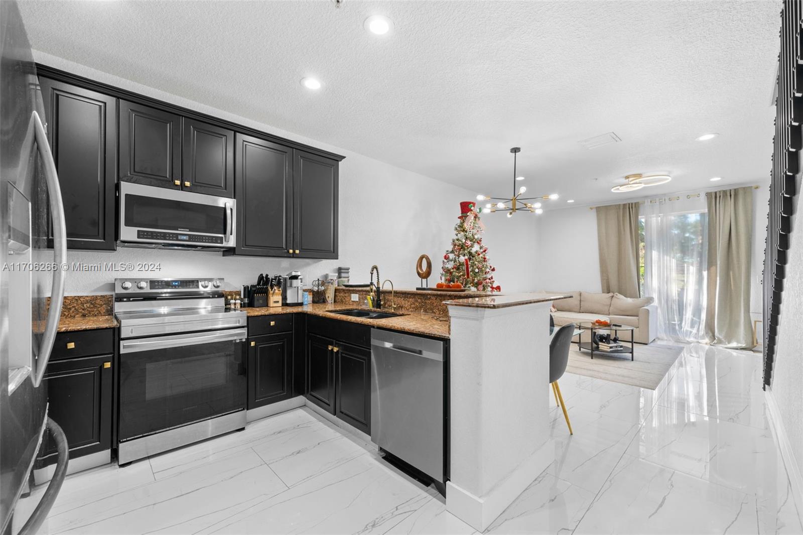 3606 NW 13th St