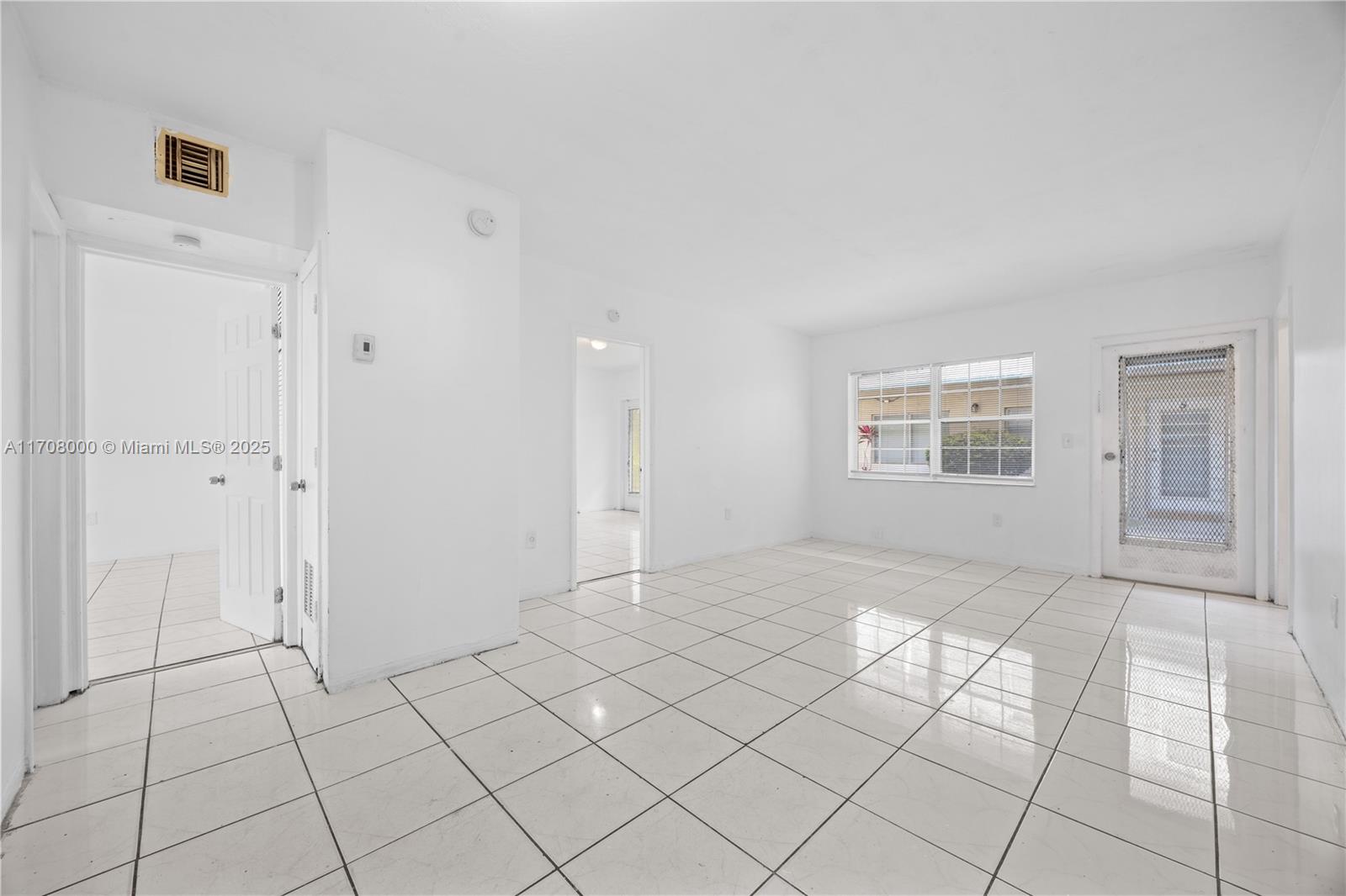 2072 NE 169th St # 2