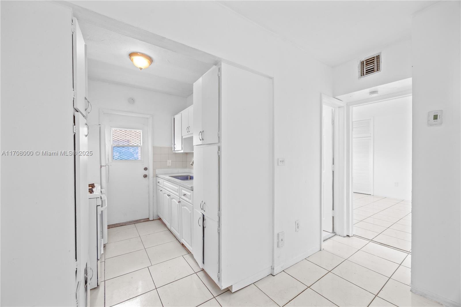 2072 NE 169th St # 2