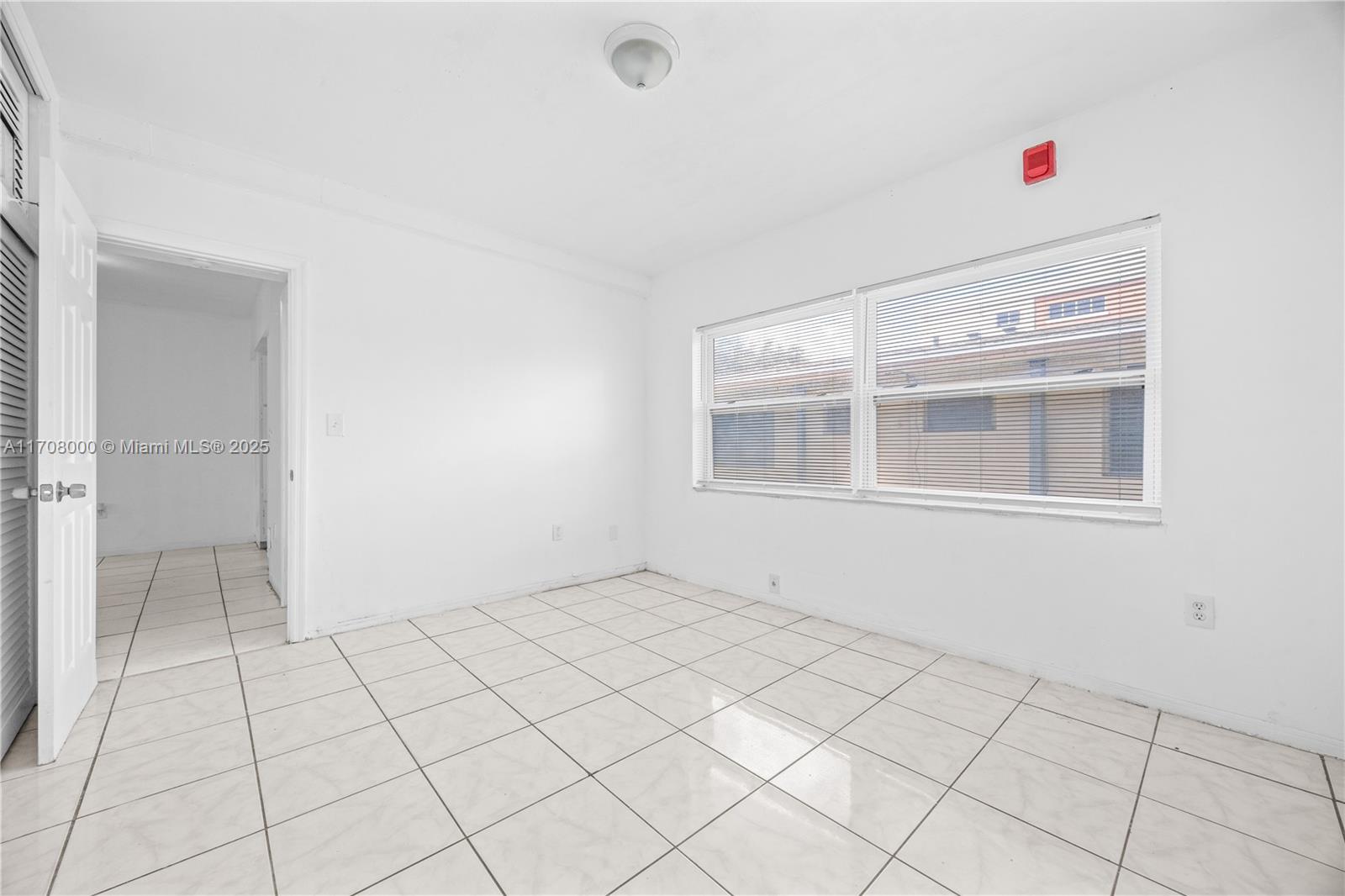 2072 NE 169th St # 2