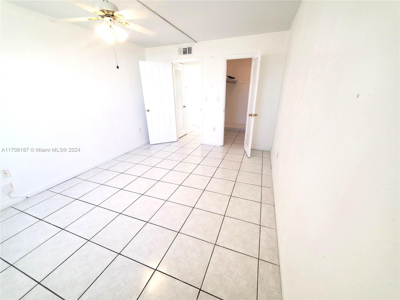 8110 Sunrise Lakes Blvd Unit: 205