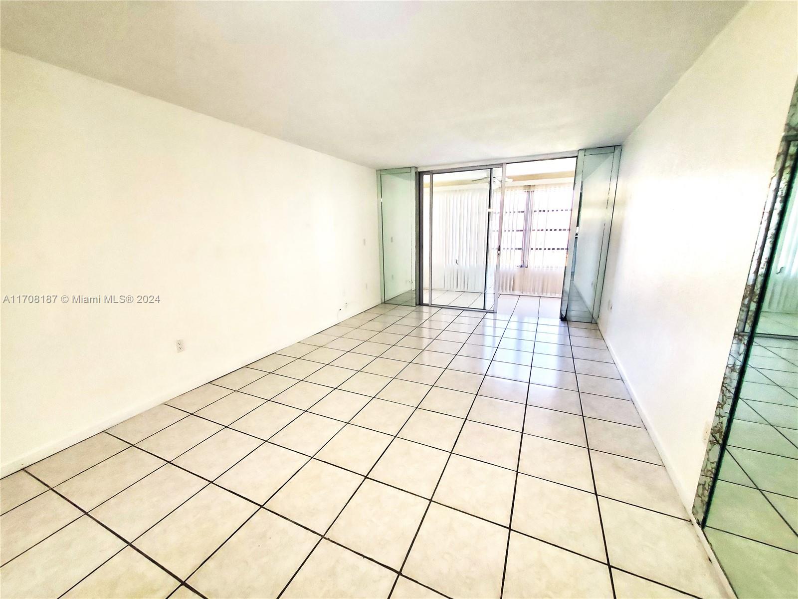 8110 Sunrise Lakes Blvd Unit: 205