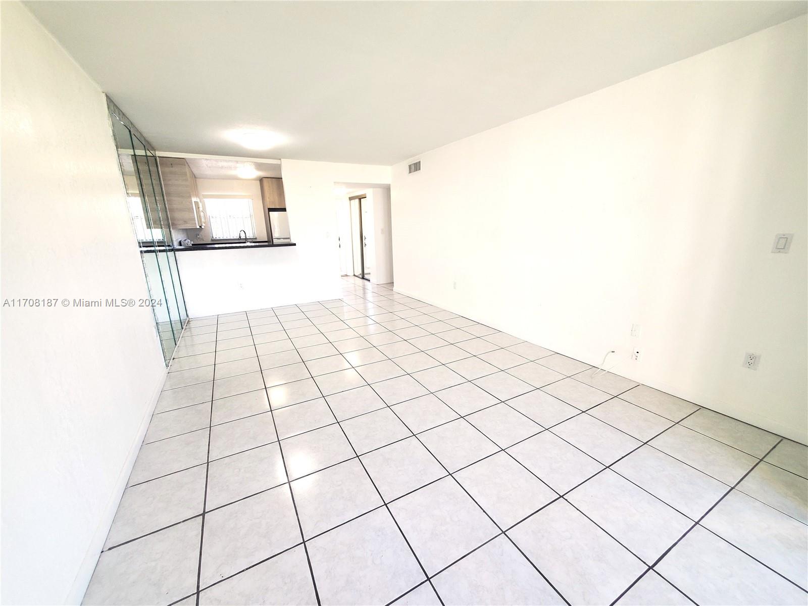 8110 Sunrise Lakes Blvd Unit: 205