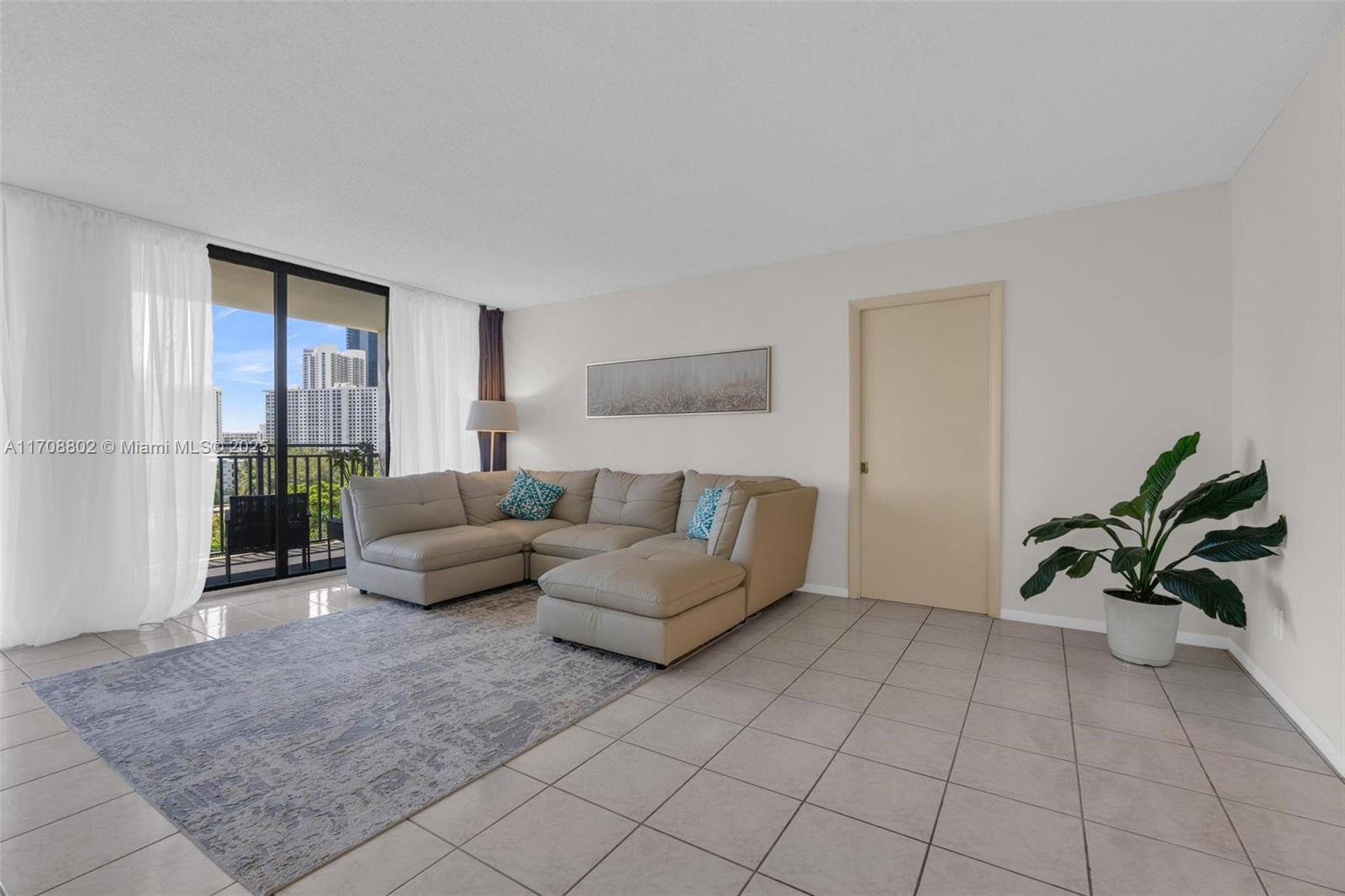 17720 N Bay Road # 802