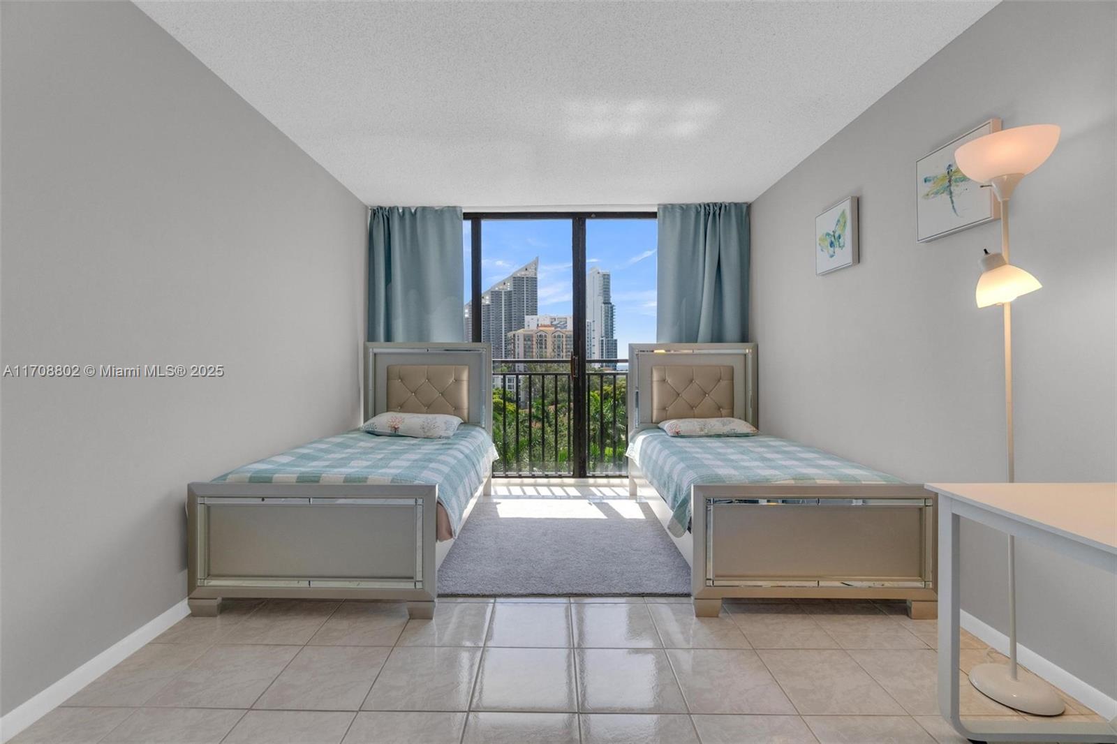 17720 N Bay Road # 802