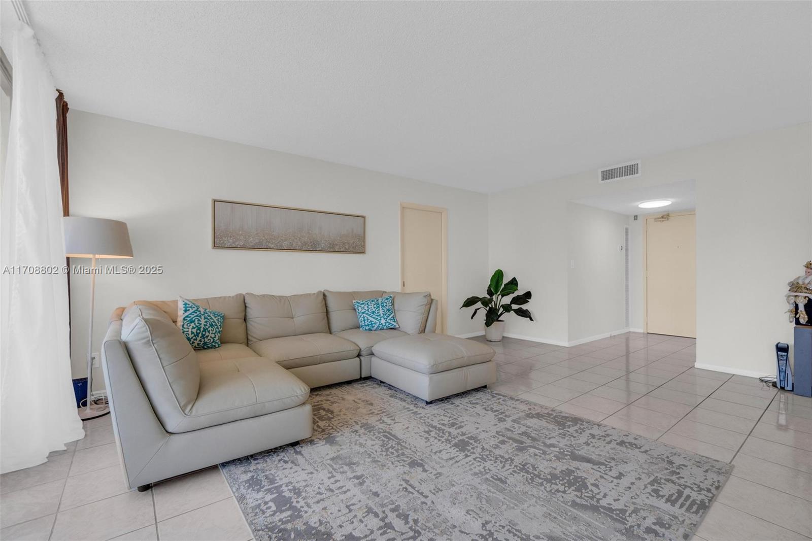 17720 N Bay Road # 802