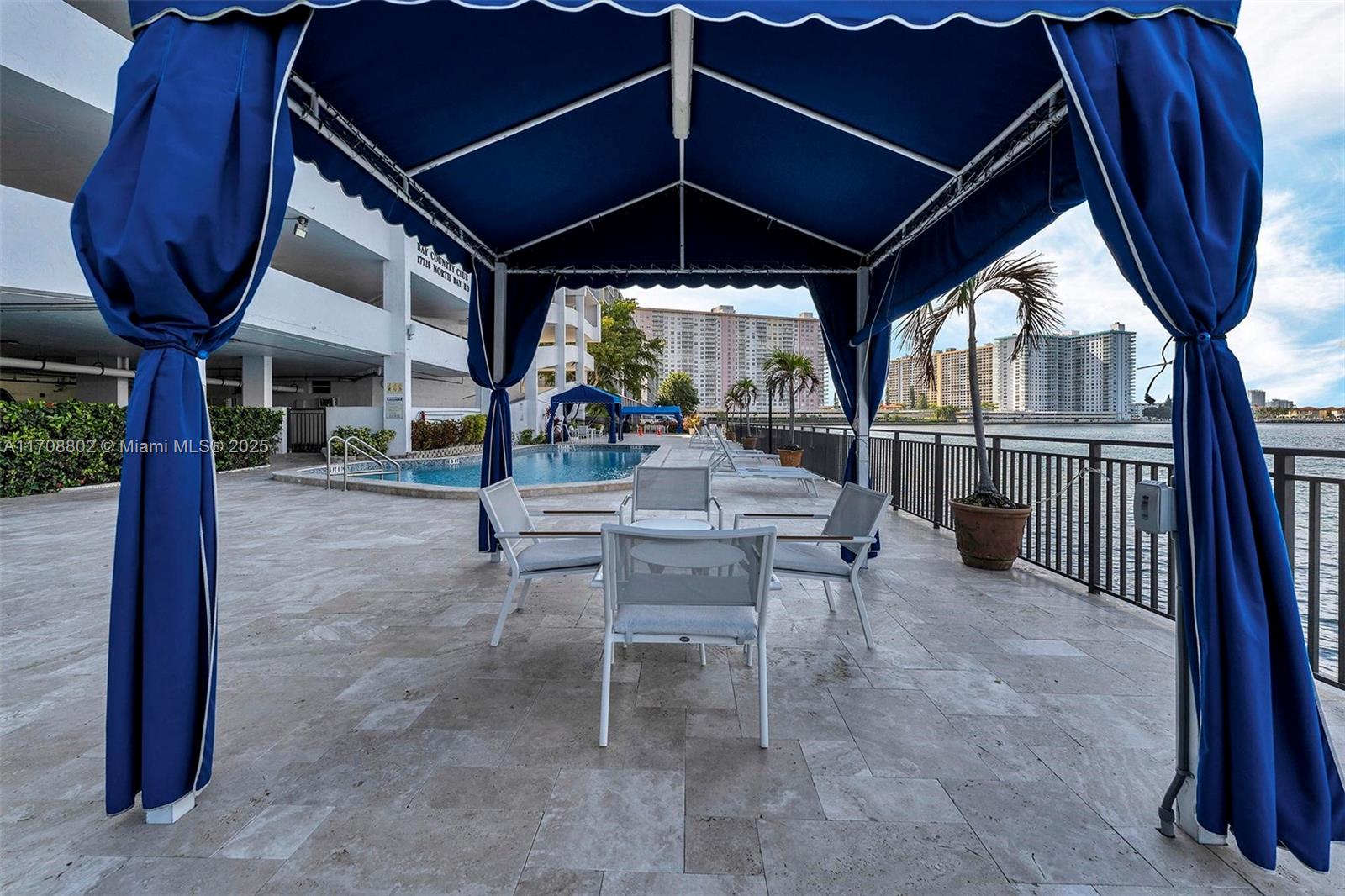 17720 N Bay Road # 802