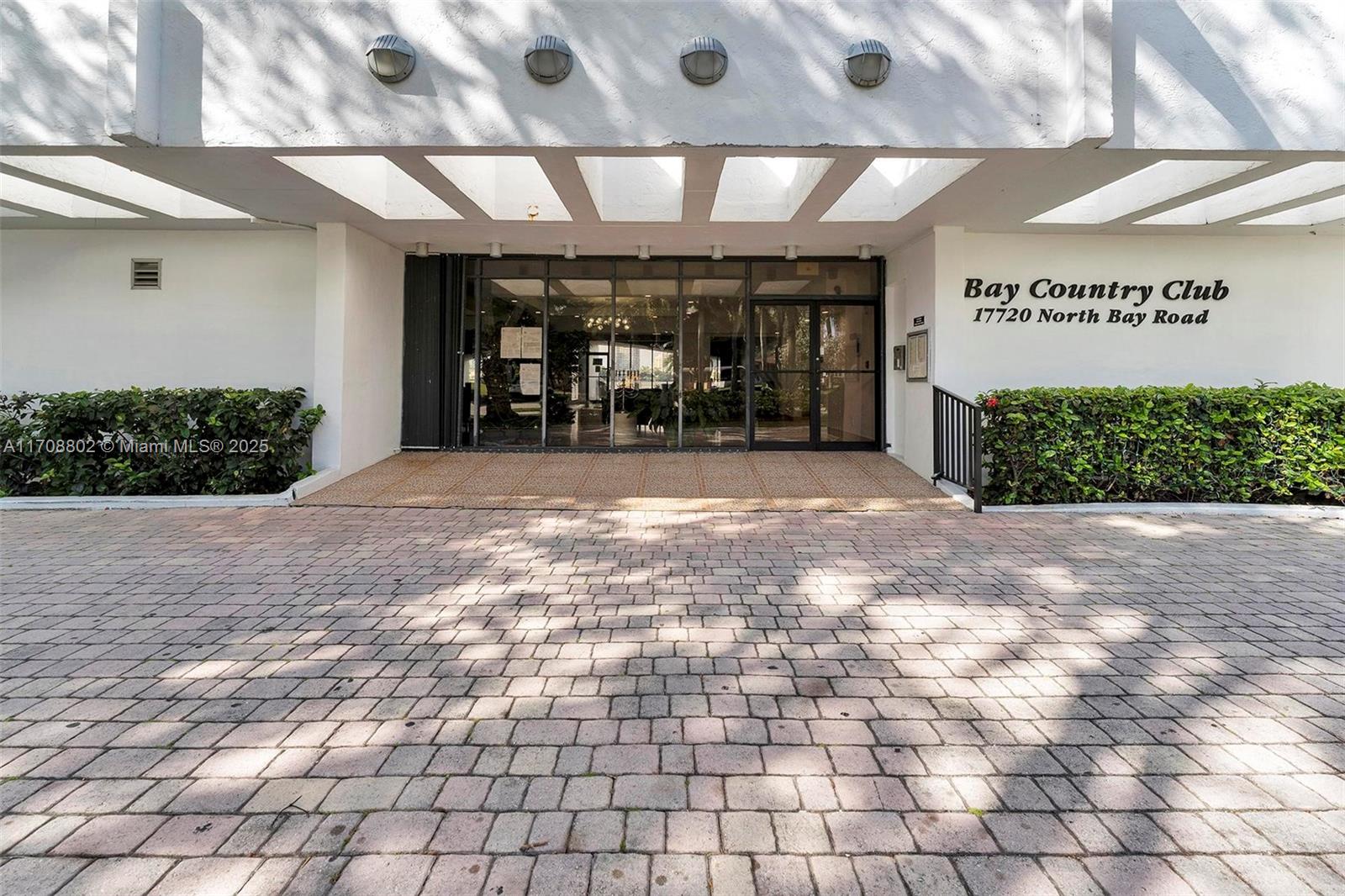 17720 N Bay Road # 802