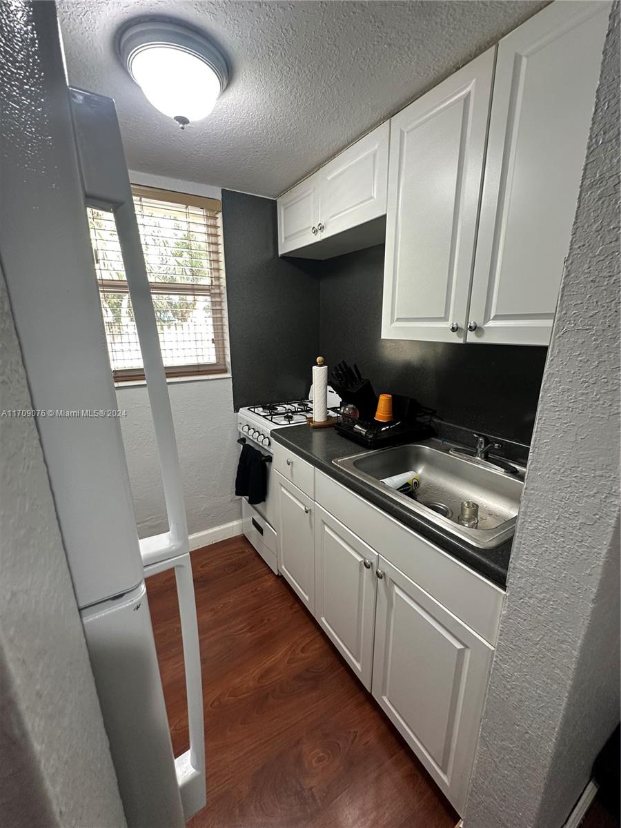 241 S Royal Poinciana Blvd # 116
