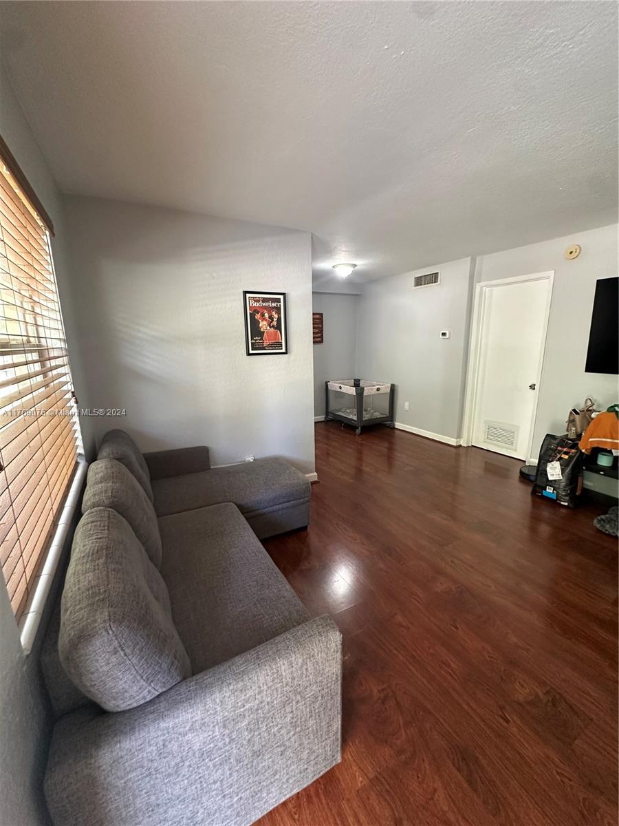 241 S Royal Poinciana Blvd # 116
