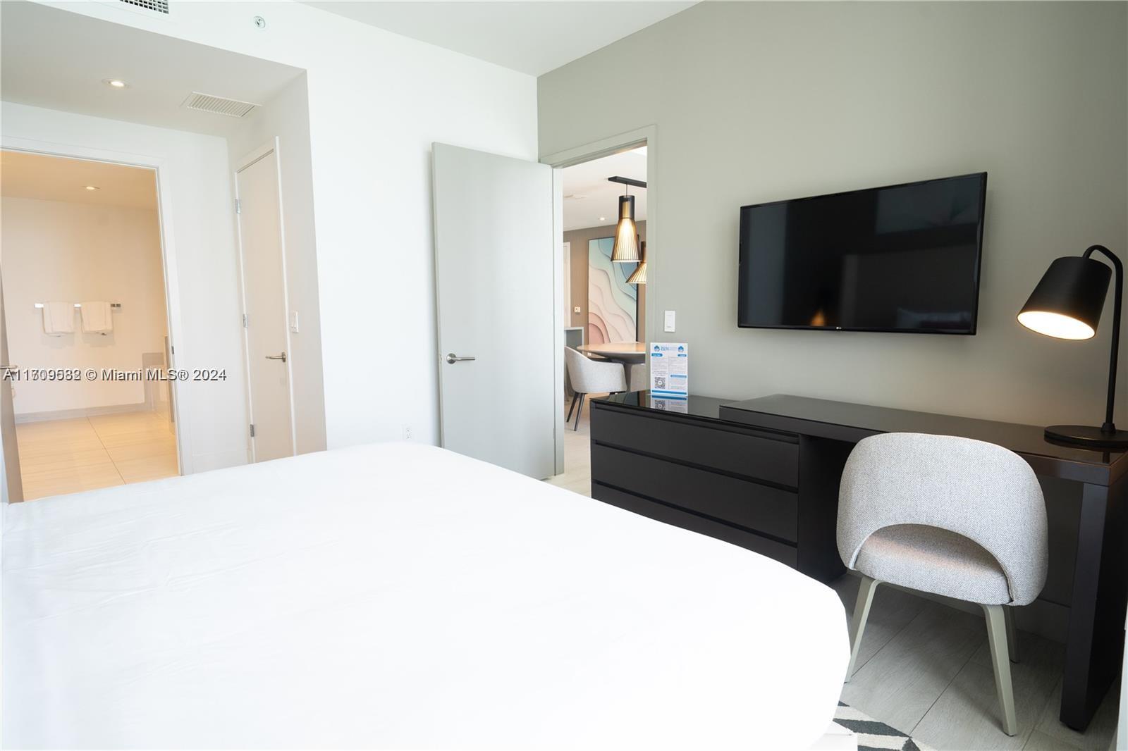 4010 S Ocean Dr # R3305