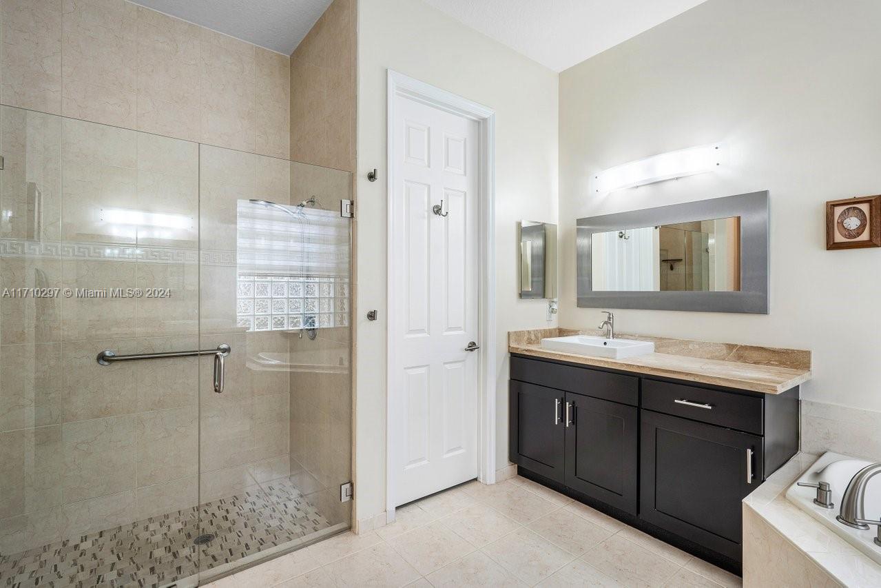 12451 NW 78th Mnr