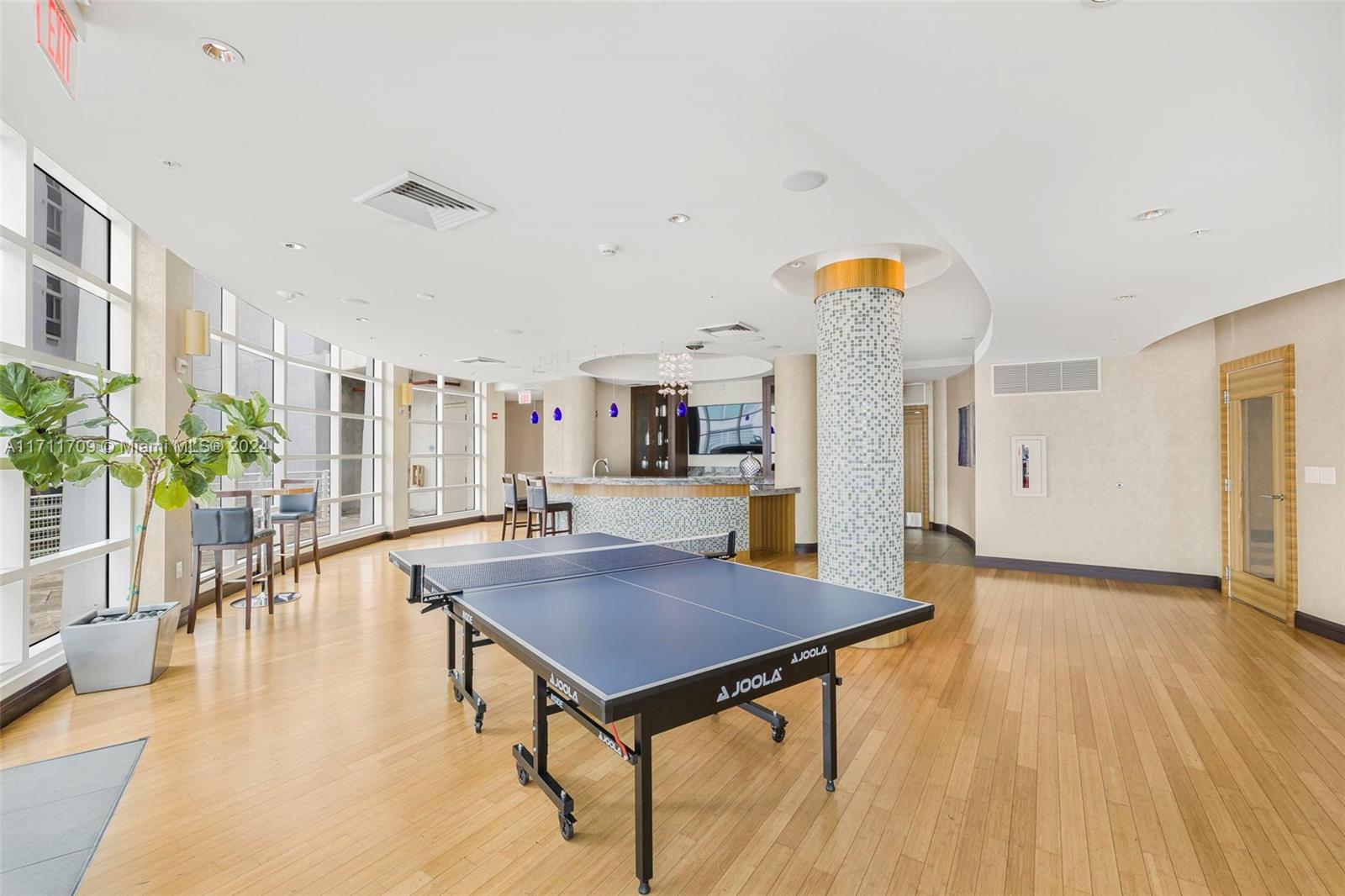 244 Biscayne Blvd # 241