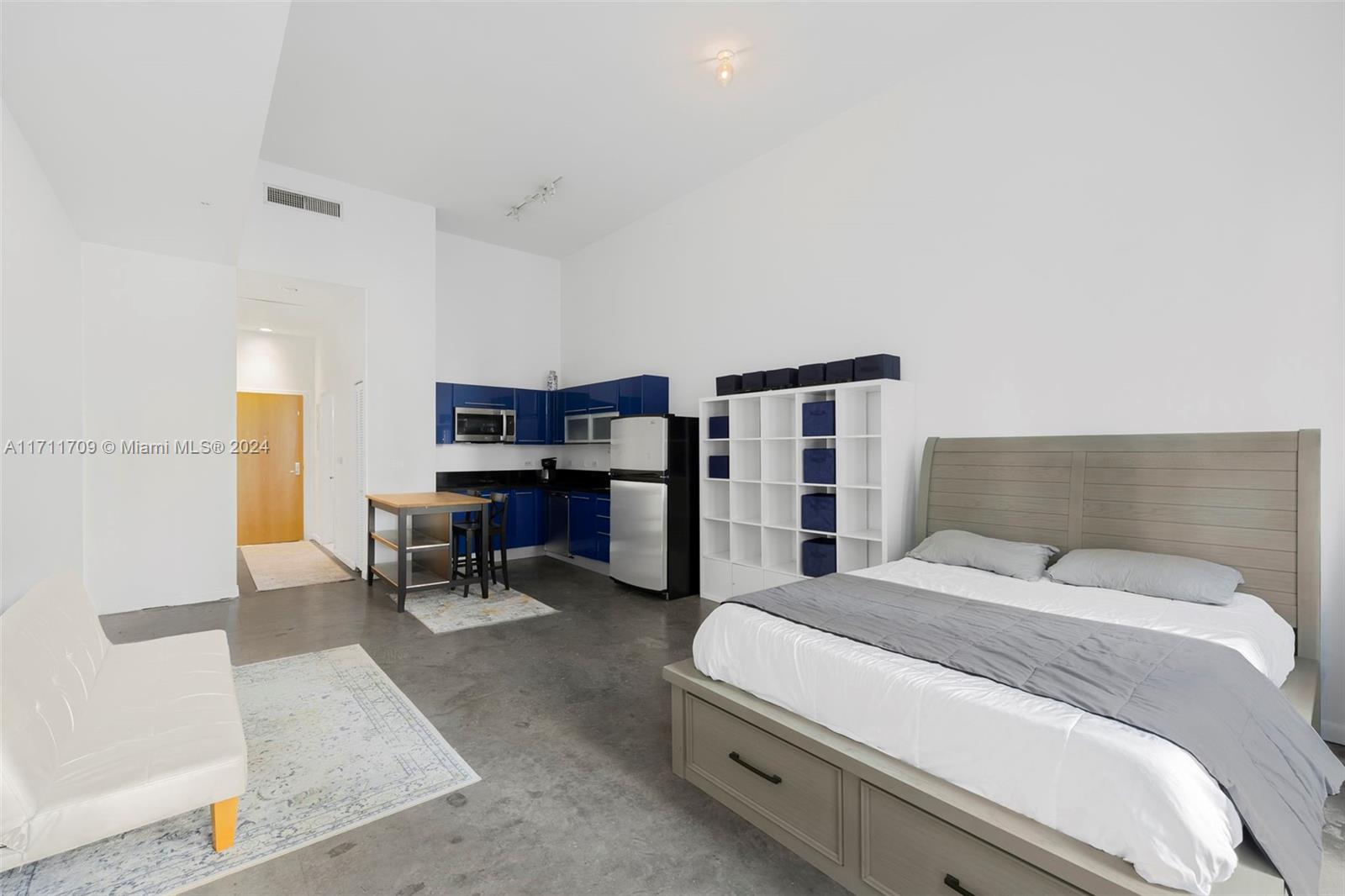 244 Biscayne Blvd # 241