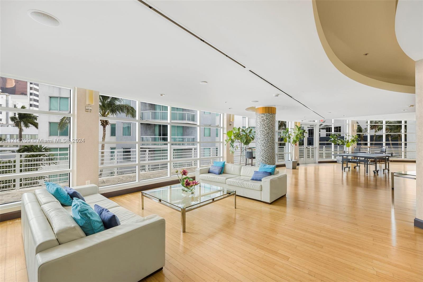 244 Biscayne Blvd # 241
