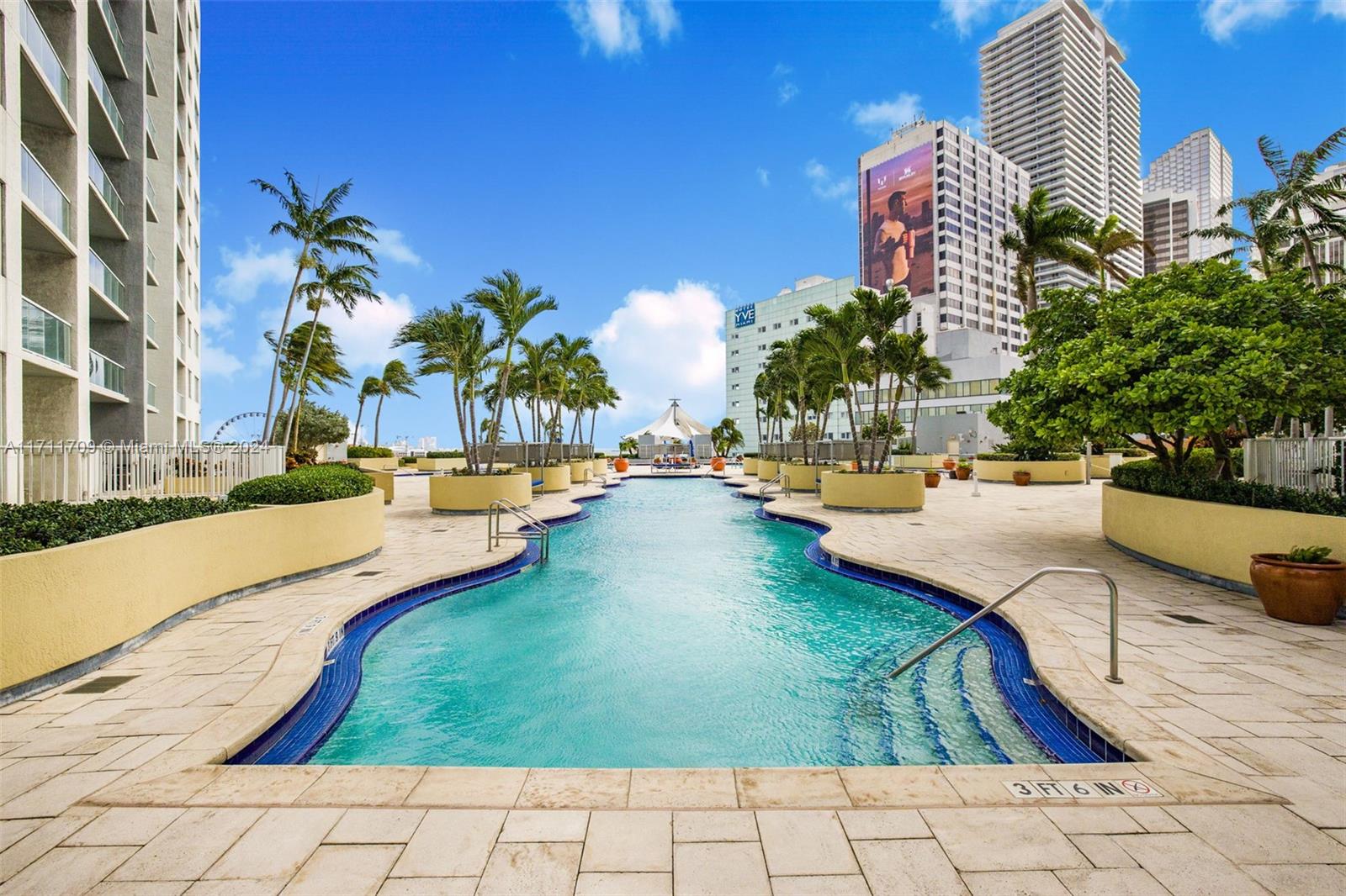 244 Biscayne Blvd # 241
