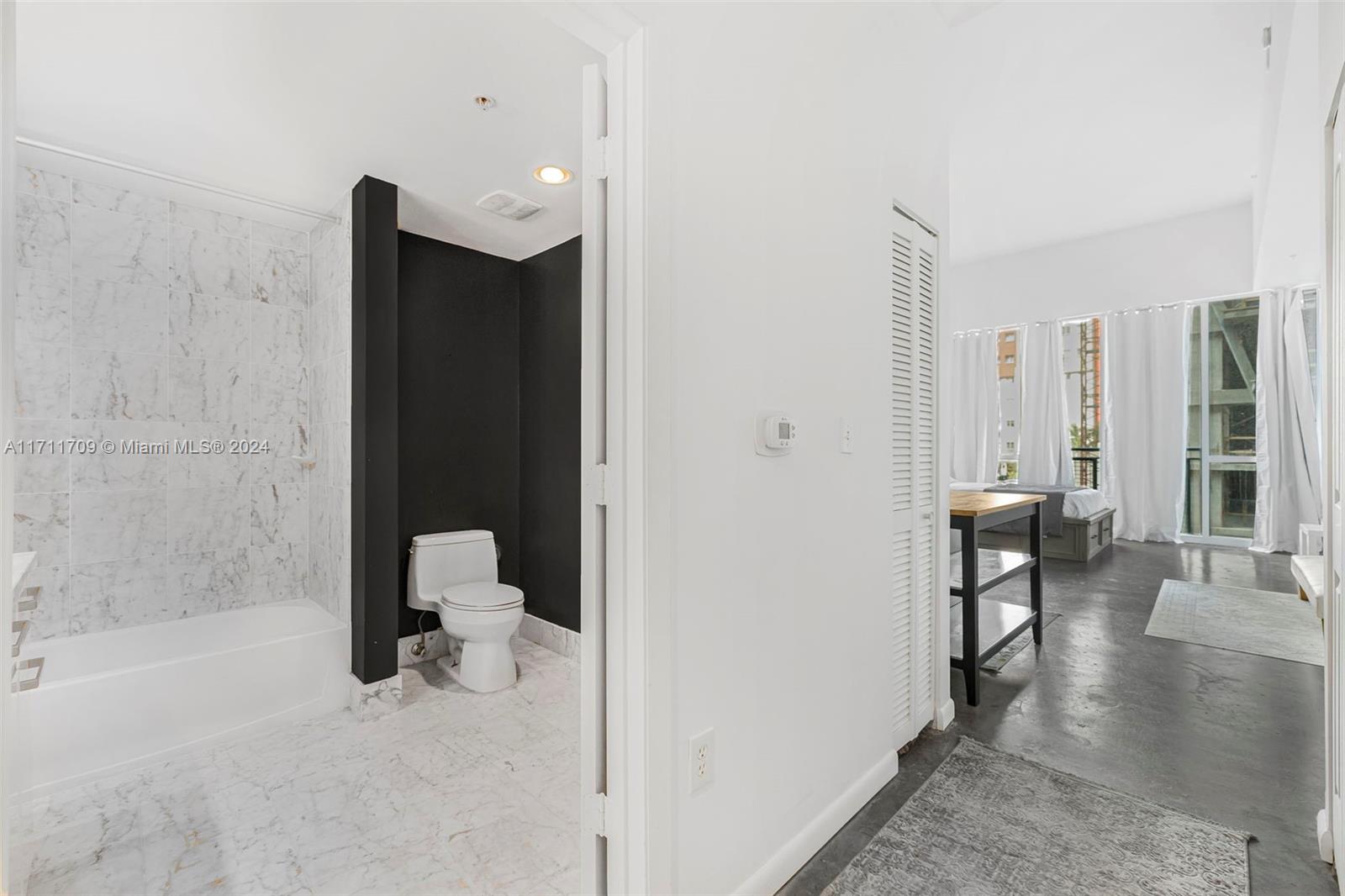 244 Biscayne Blvd # 241