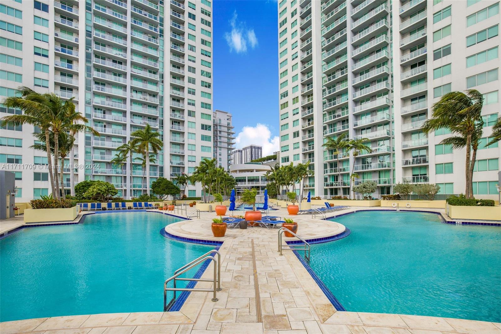 244 Biscayne Blvd # 241