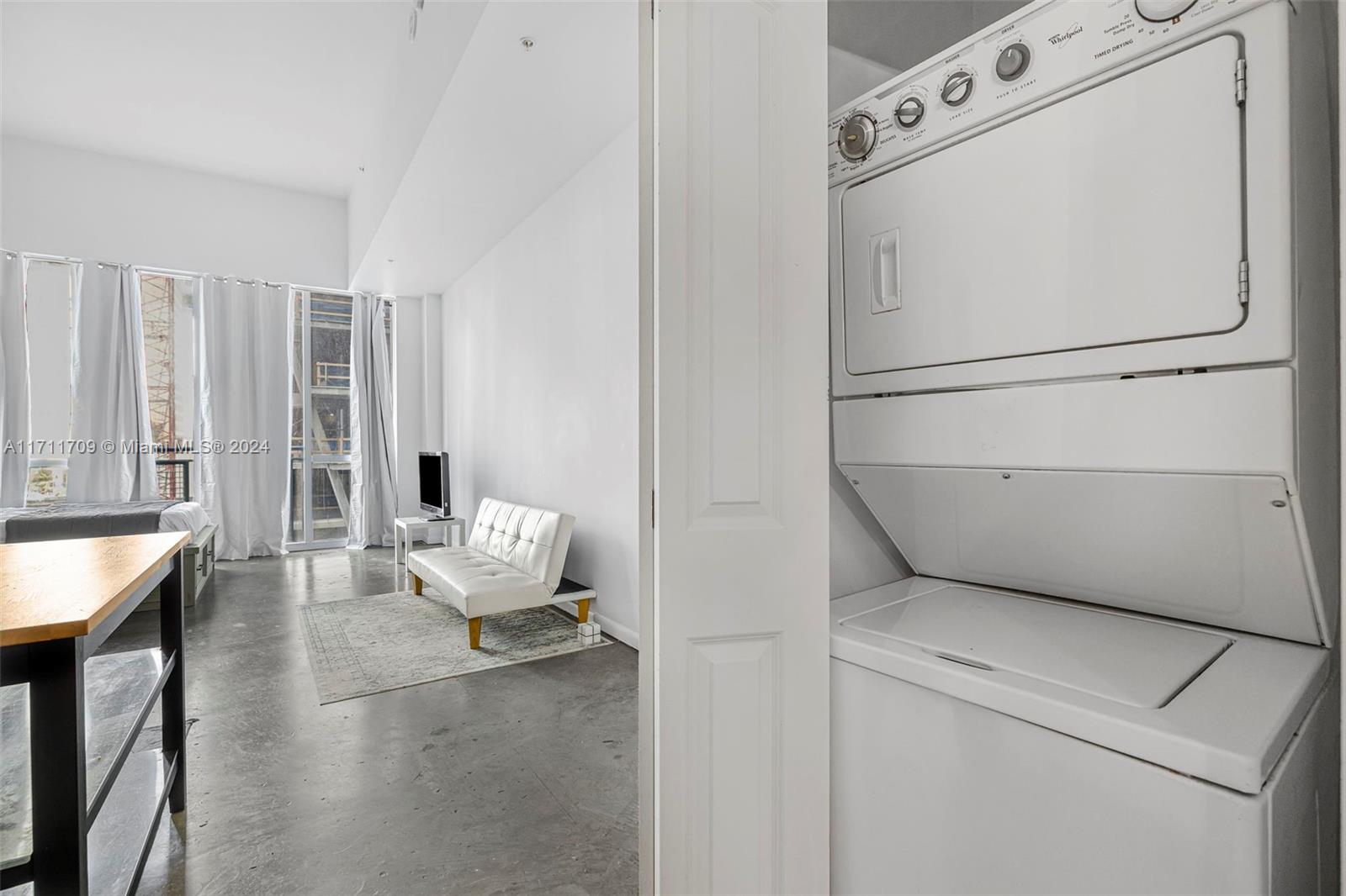 244 Biscayne Blvd # 241