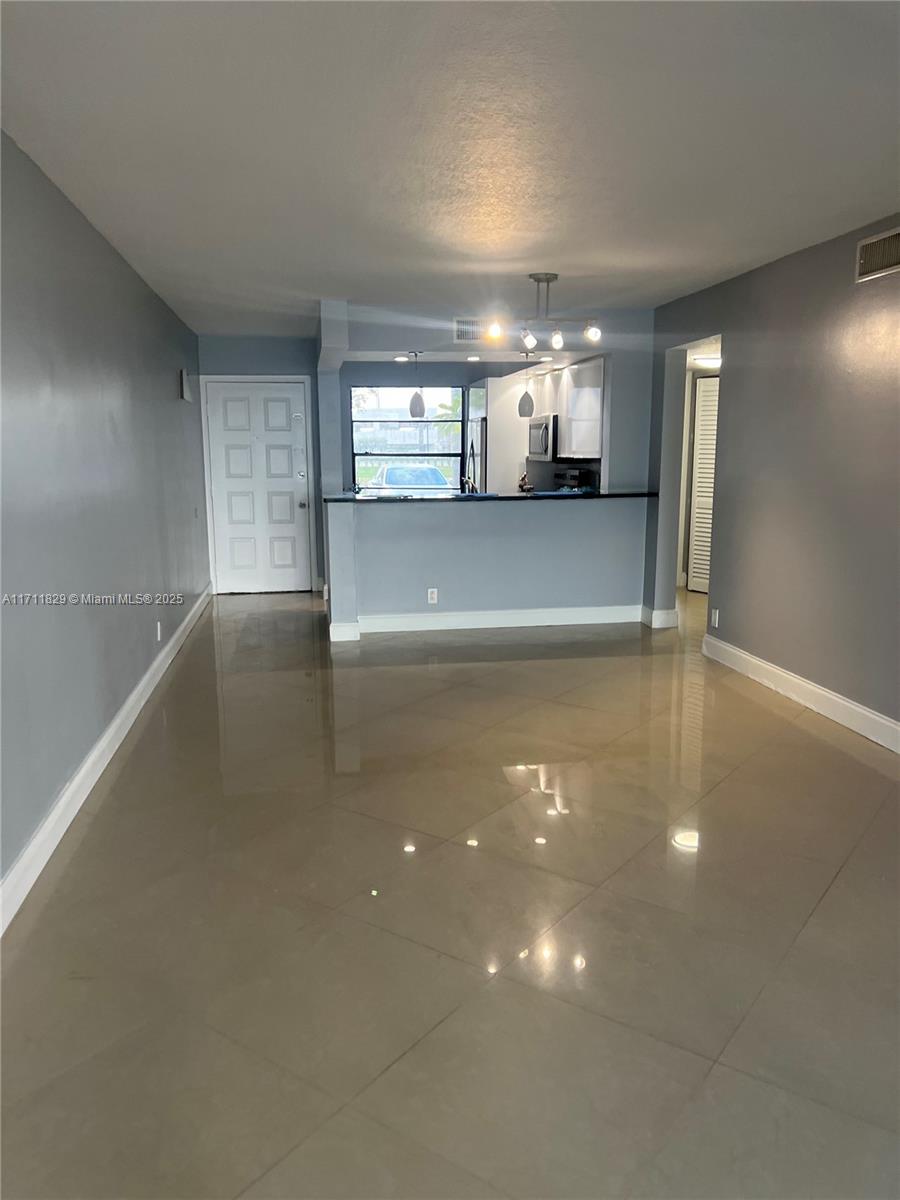202 Lake Pointe Dr # 107