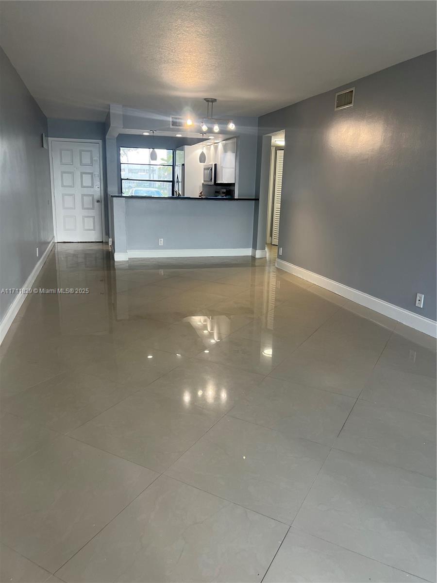 202 Lake Pointe Dr # 107