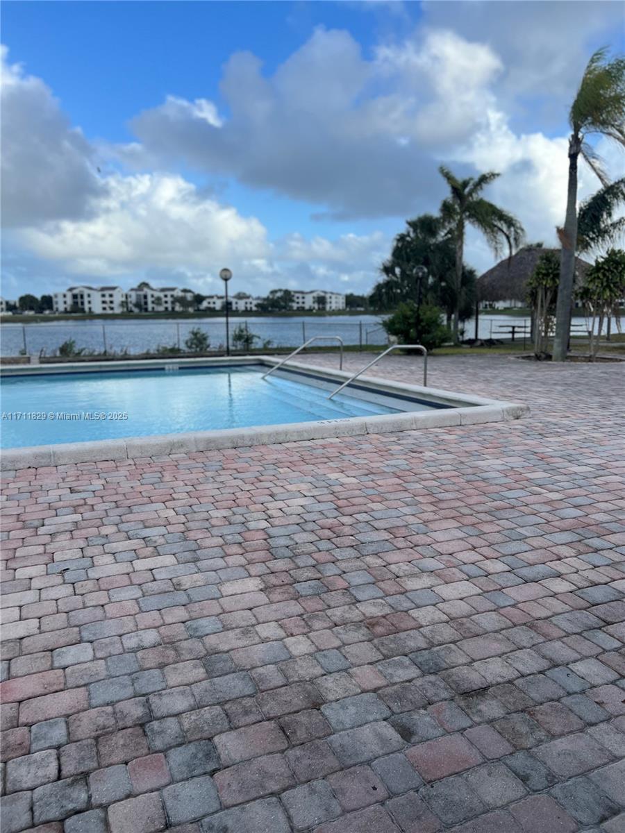 202 Lake Pointe Dr # 107