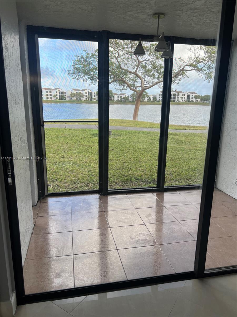 202 Lake Pointe Dr # 107