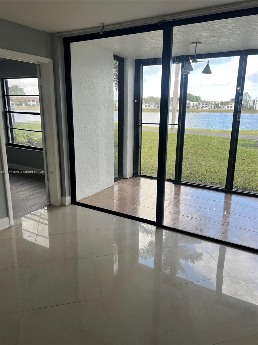 202 Lake Pointe Dr # 107