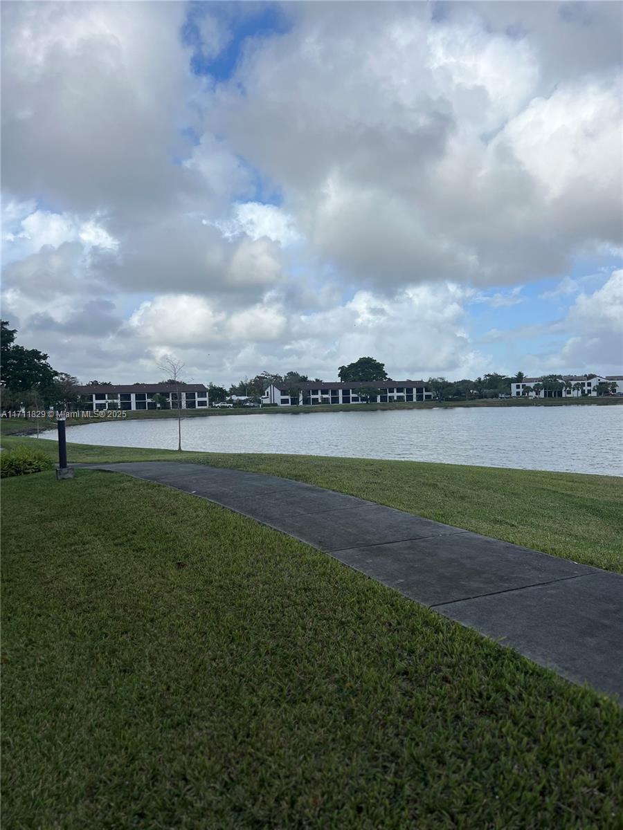 202 Lake Pointe Dr # 107