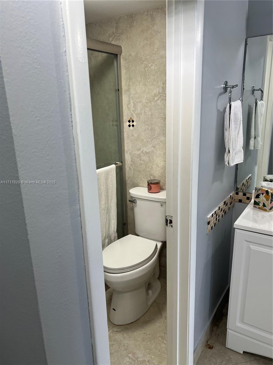 202 Lake Pointe Dr # 107