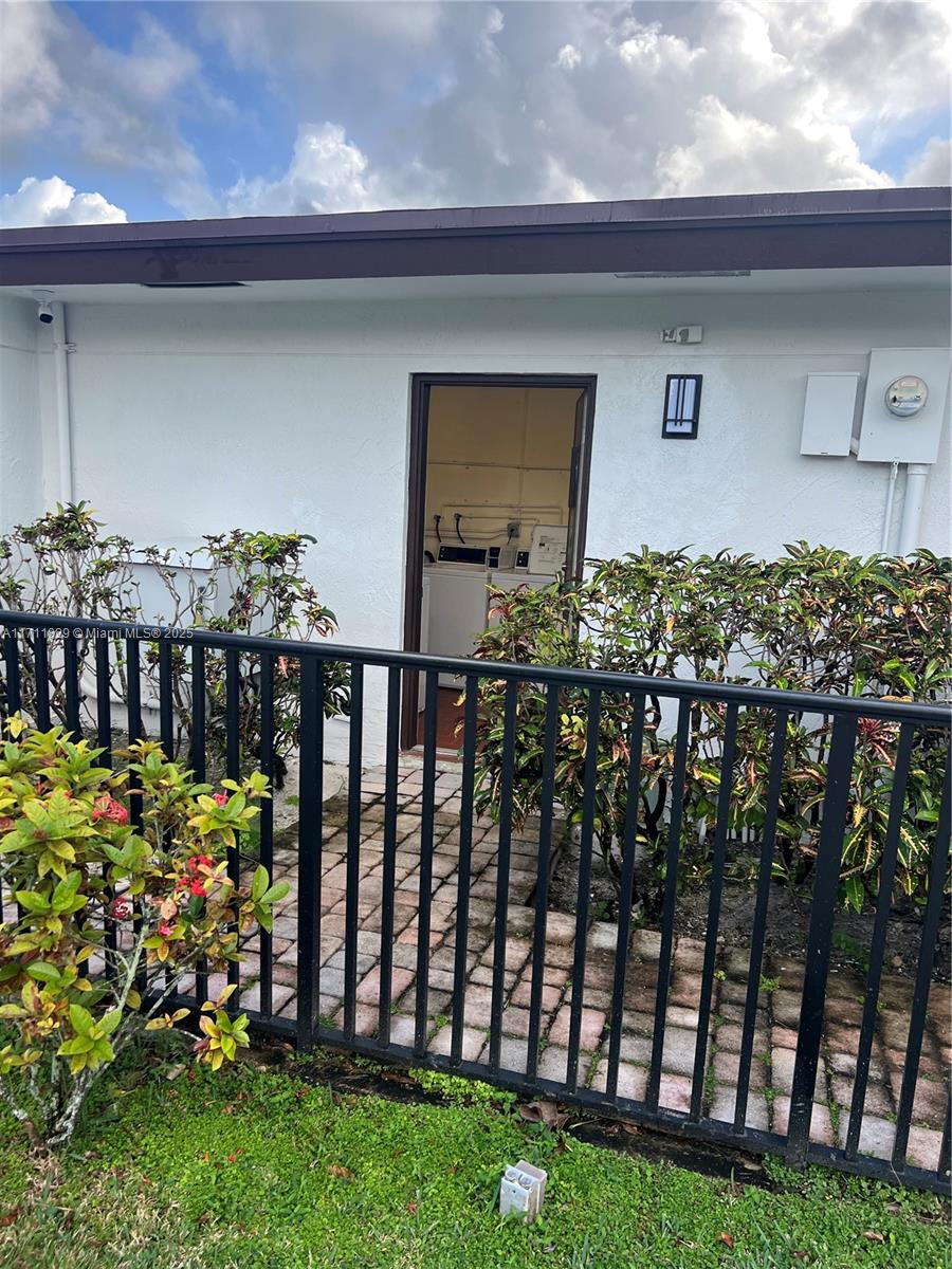 202 Lake Pointe Dr # 107